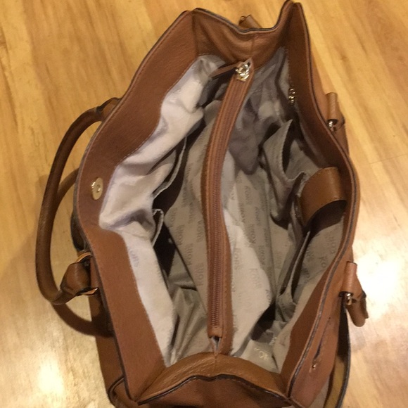 Michael Kors Hamilton Purse - Picture 3 of 4